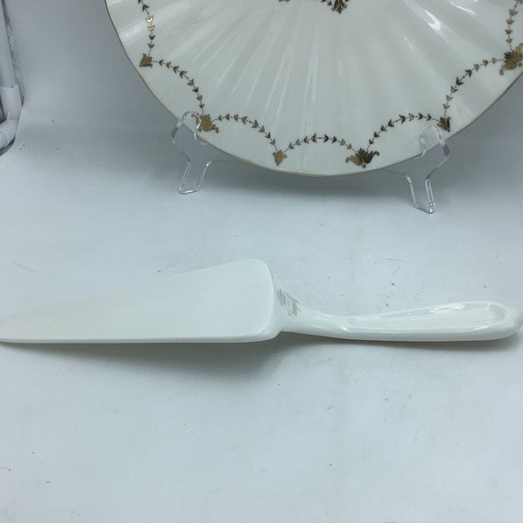 New Gorham Grand Manor Gold Cake Plate and Server - Picture 10 of 16